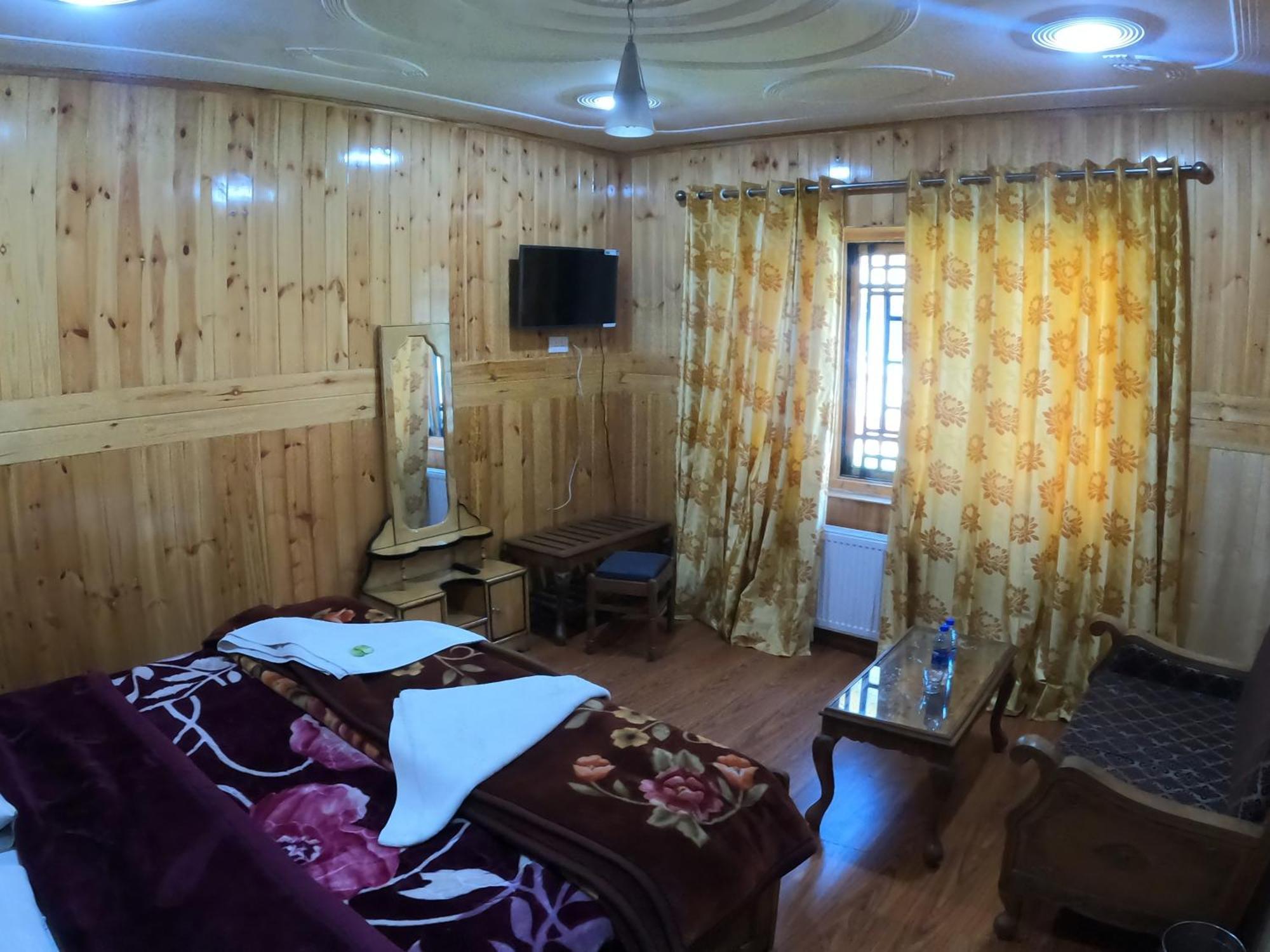 Hotel Barzman Sonāmarg 외부 사진