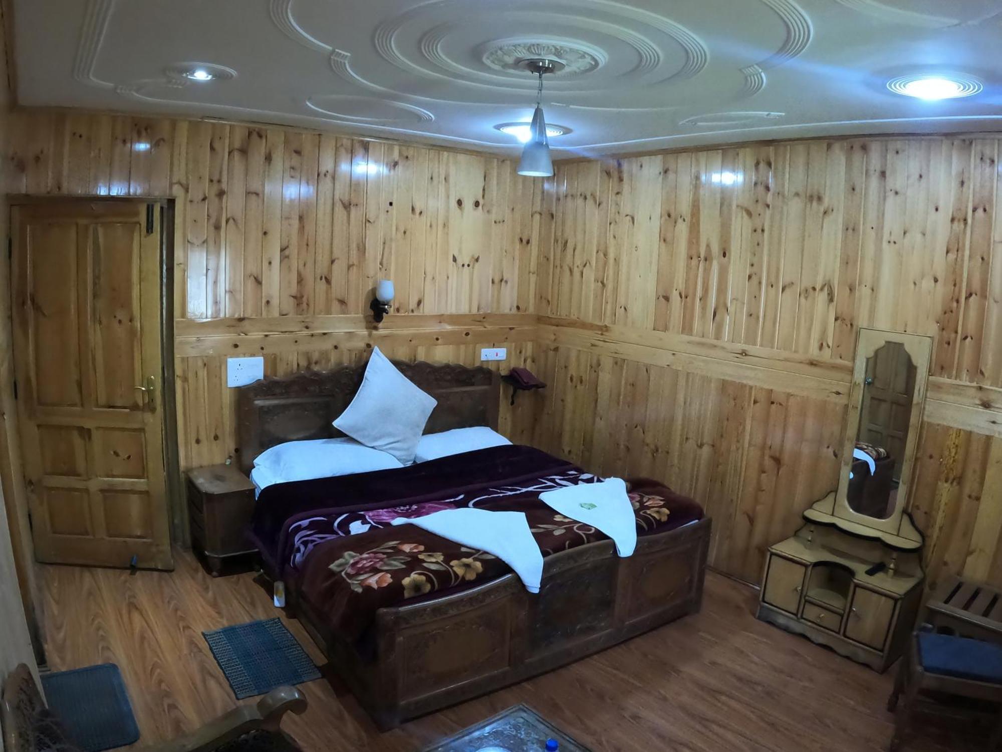 Hotel Barzman Sonāmarg 외부 사진