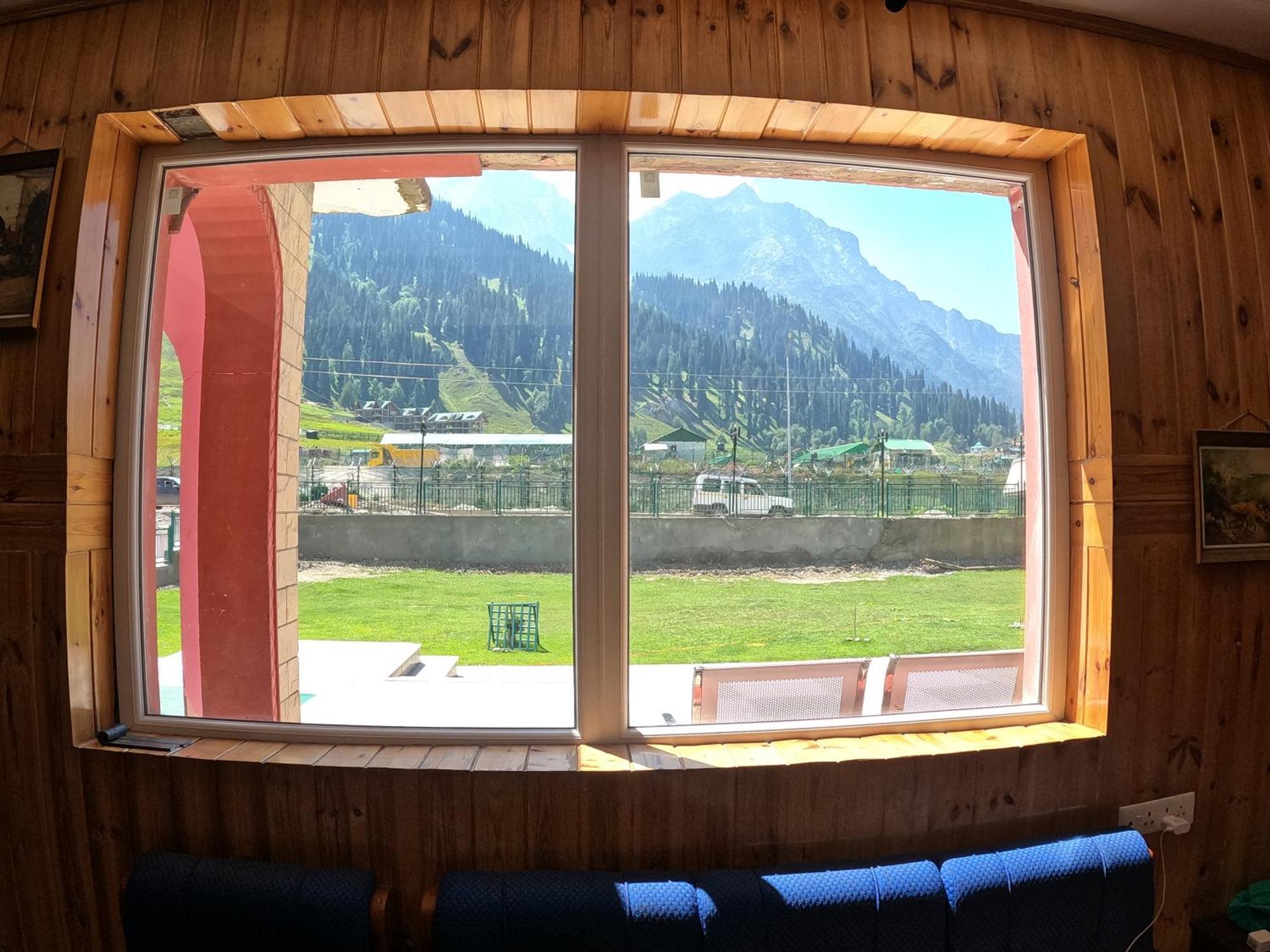 Hotel Barzman Sonāmarg 외부 사진