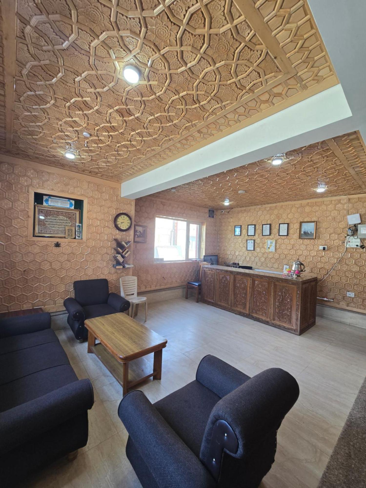 Hotel Barzman Sonāmarg 외부 사진