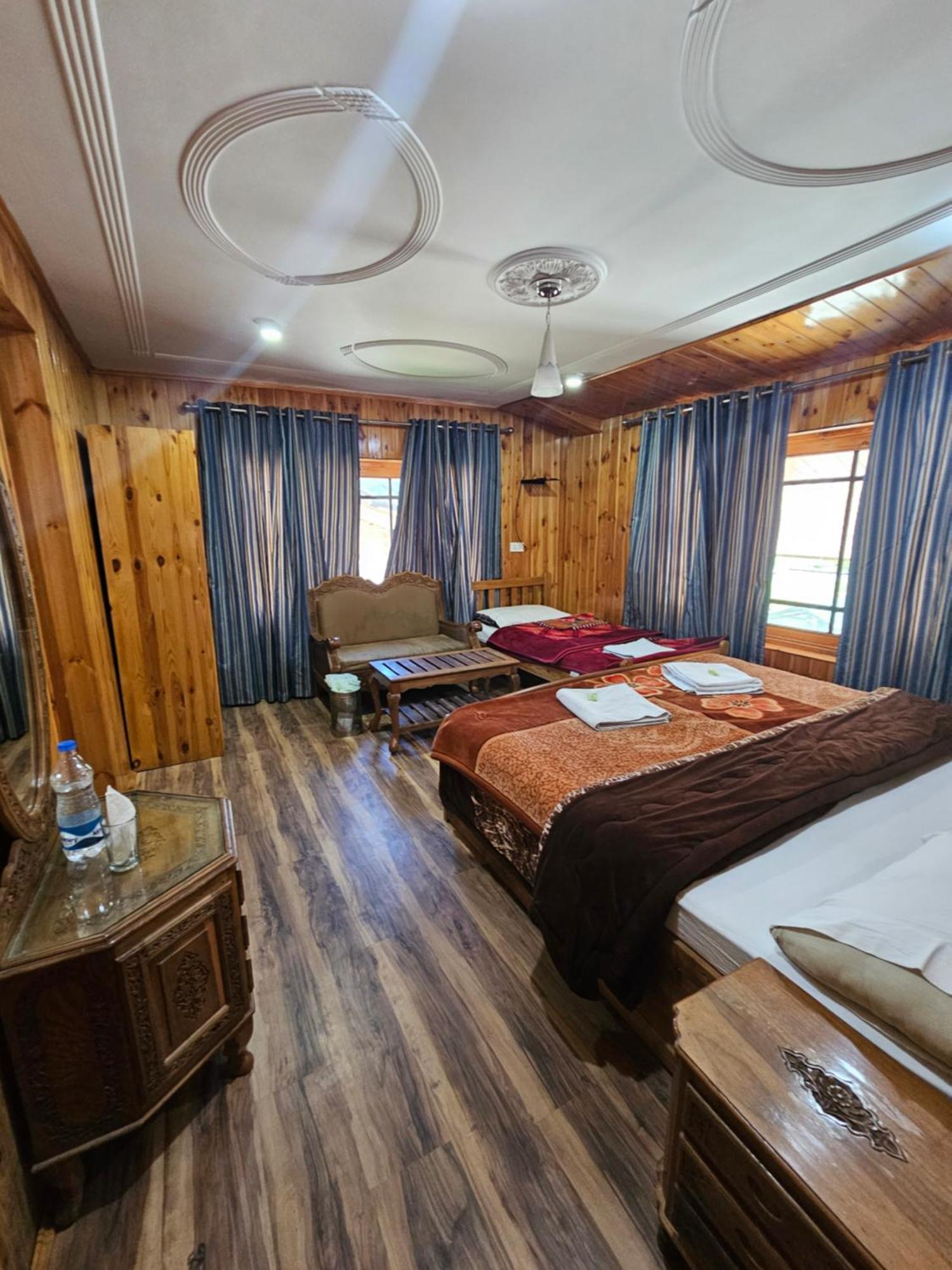 Hotel Barzman Sonāmarg 외부 사진