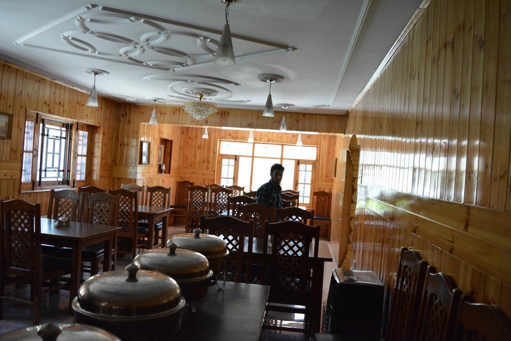 Hotel Barzman Sonāmarg 외부 사진